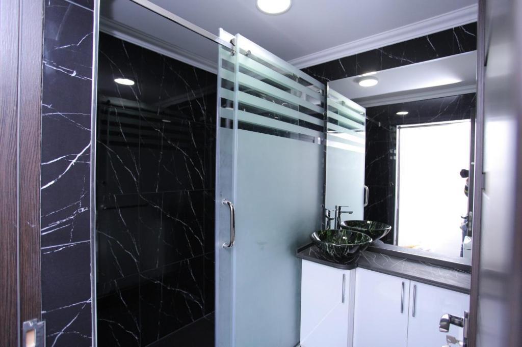 Overlooking Registan Square Luxury 2 Bedrooms Apartment Samarkand Exterior foto
